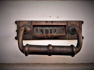 Post-letter-communication-mailbox-bumper-mail-1384700-pxhere.com2
